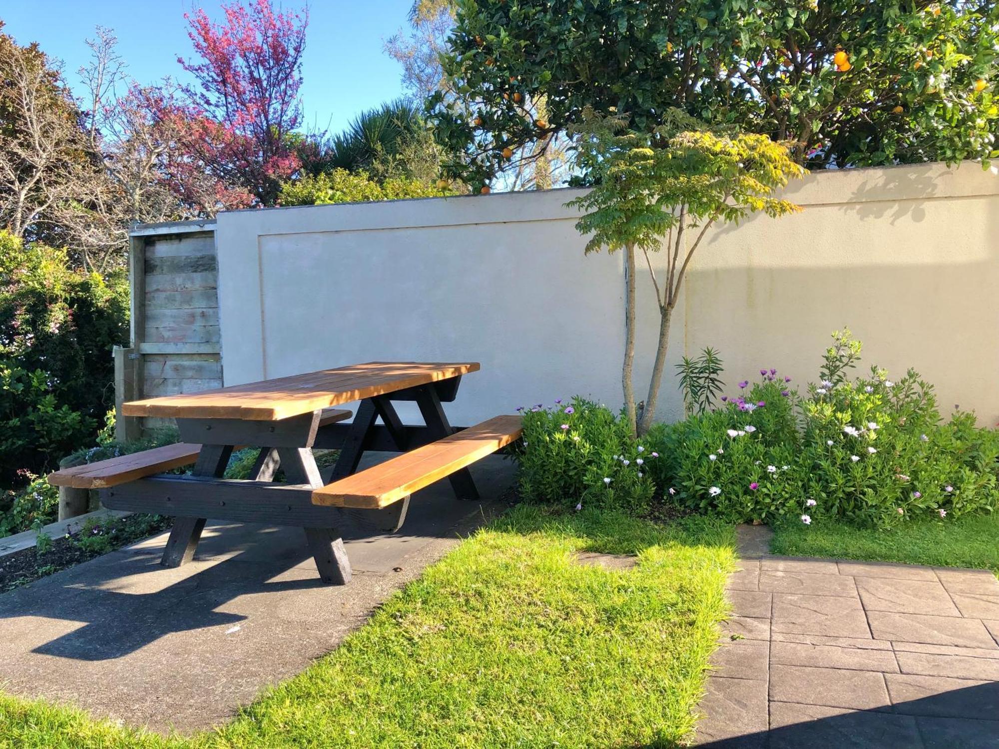 Hillcrest One Apartment Whakatane Exterior photo